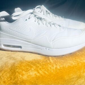 Nike Air Golf Shoe - White/Gum
Size 11